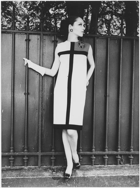 1965 Yves Saint Laurent .